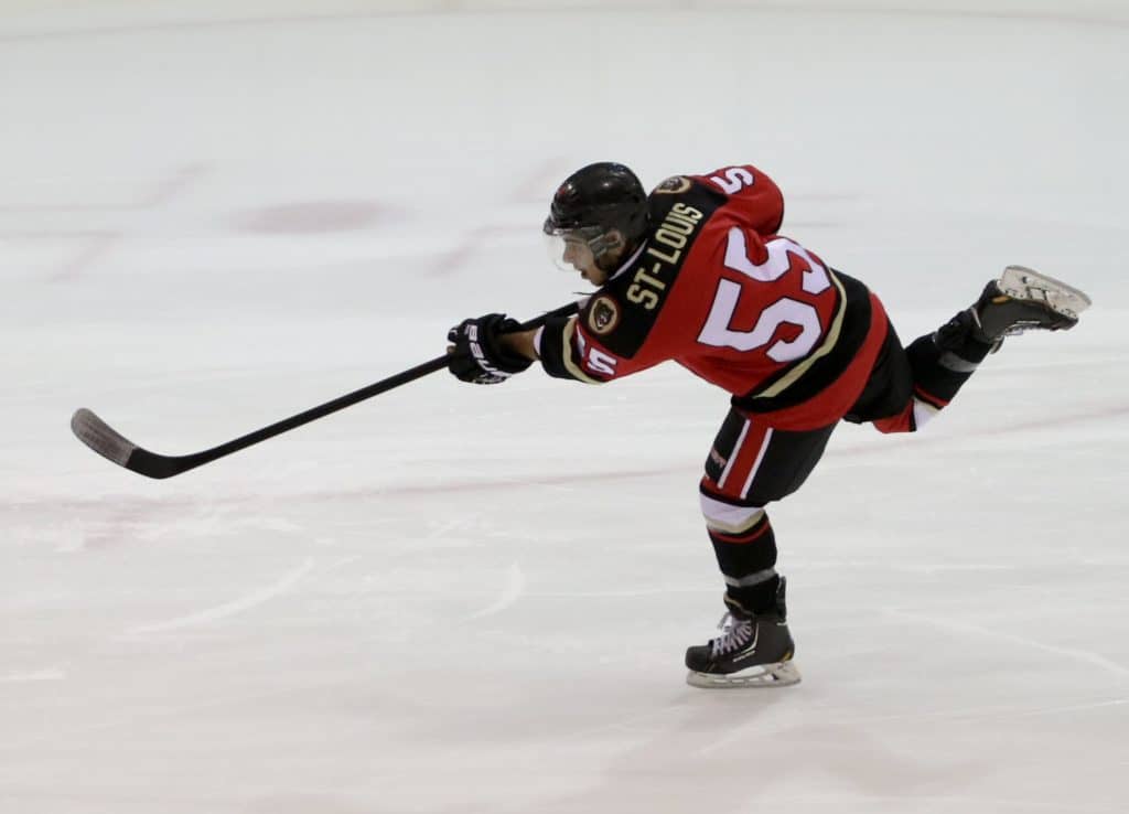 Francis St-Louis mène les Ours à leur 33e victoire