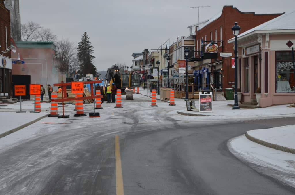 La circulation automobile est déviée rue Principale