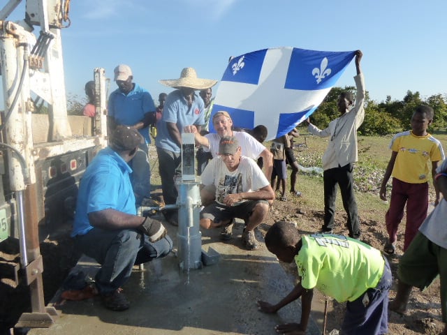 Gilbert et Bernard ont creusé leur puits en Haïti