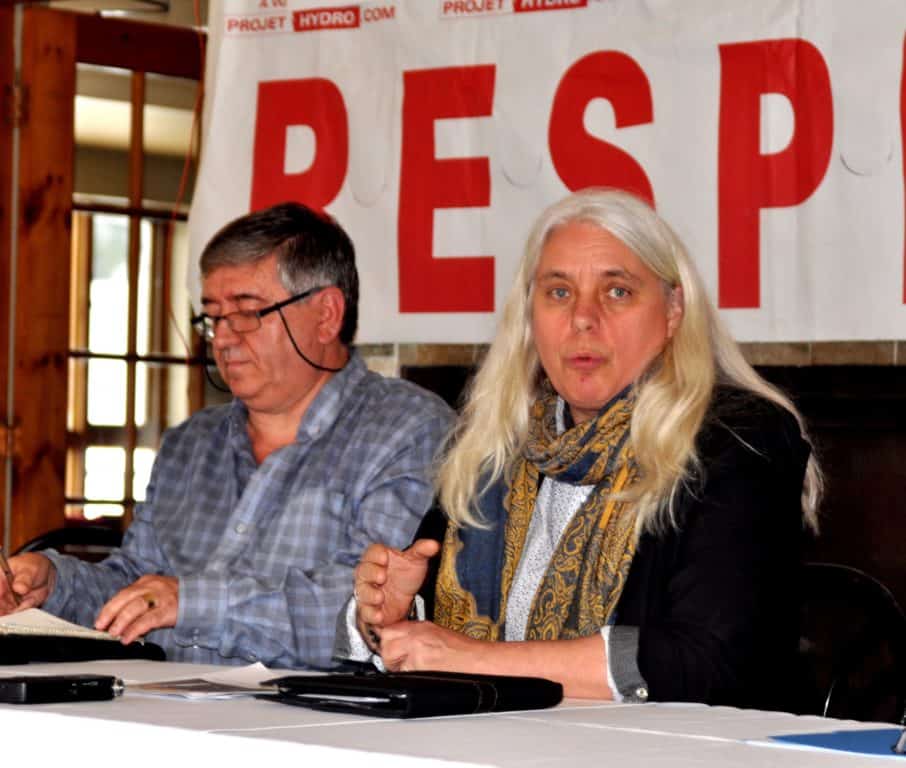 De gauche à droite, Martial Fortin, ex-membre du comité aviseur, et Manon Massé, députée du comté de Sainte-Marie-Saint-Jacques. - Photo TC Media - Daniel Deslauriers