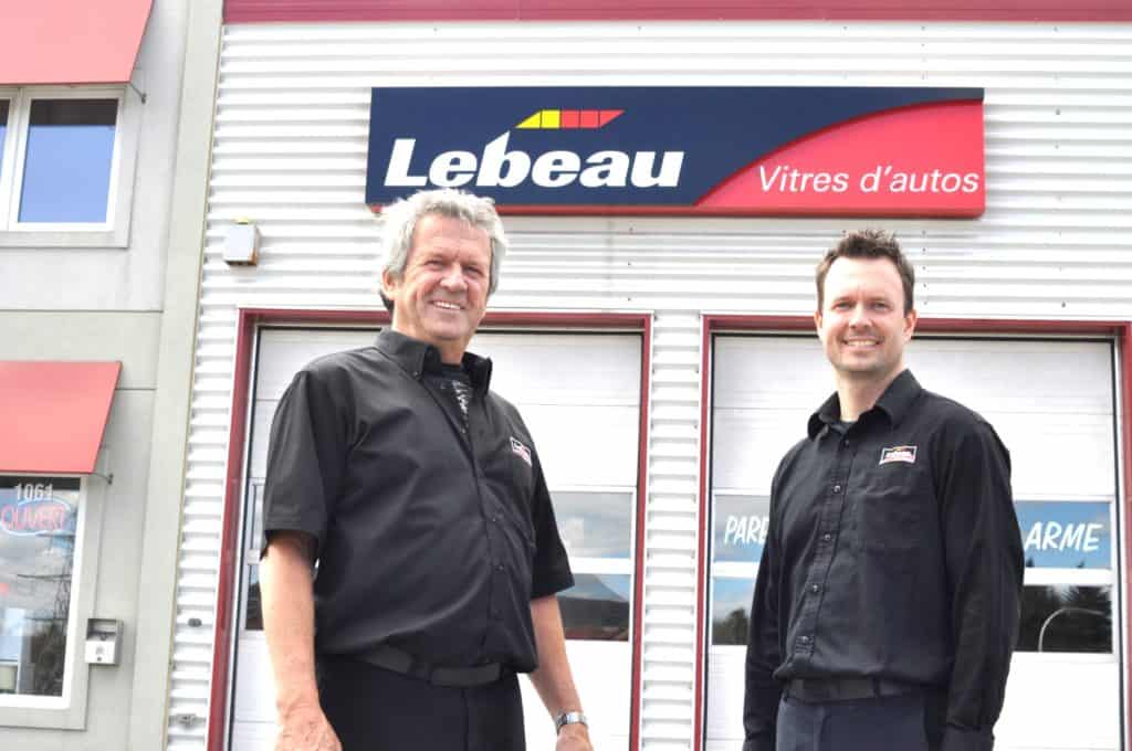 Le fondateur Denis David et celui qui assure la relève, son fils Rémi. - Photo TC Media - Daniel Deslauriers