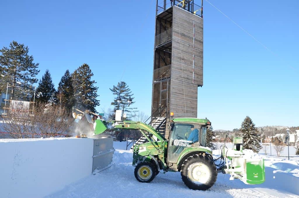 Ça bourdonne sur le chantier de Festi-Neige 2016