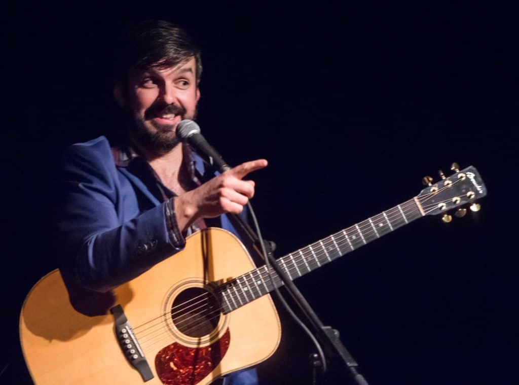 Damien Robitaille a comblé une salle comble, le 21 novembre, au Patriote de Sainte-Agathe. - Photo Gracieuseté - André Chevrier