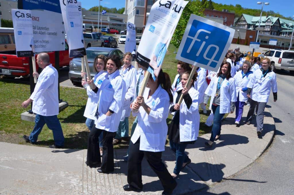 Les professionnelles en soins de santé manifestent