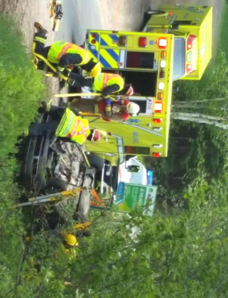 Un grave accident qui a fait un mort et un blessé grave à Sainte-Lucie-des-Laurentides. - Crédit photo Gary Landriault