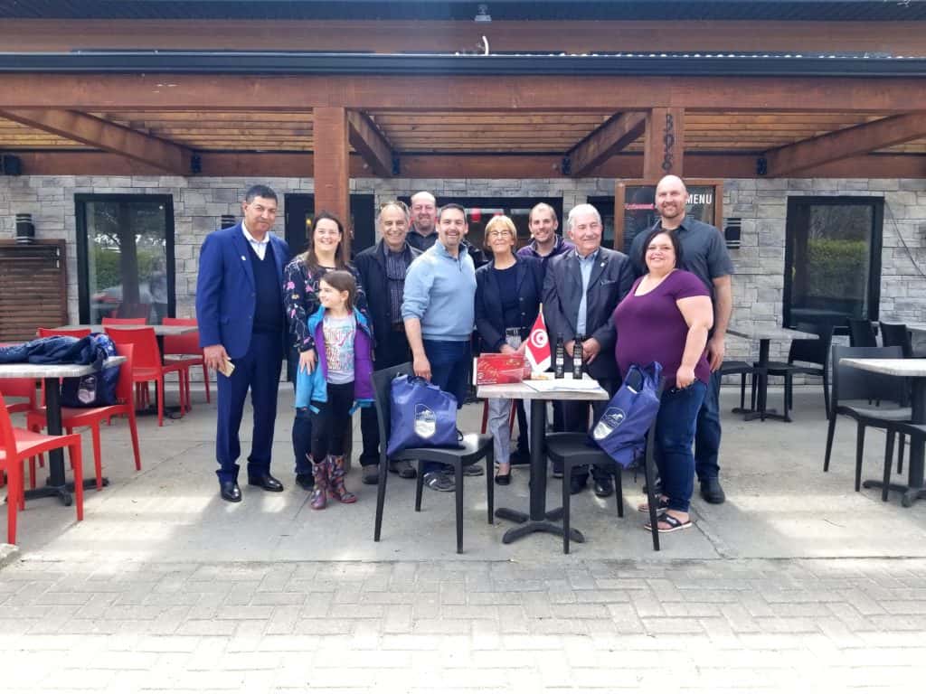 Sur la photo, de gauche à droite, Saadallah Khalfaoui, président régional de l'Union Tunisienne de l'Industrie du Commerce et de l'Artisanat Région de Jendouba, Marie-Ève Saint-Amour et sa fille Éliane de la Boulangerie Saint-Donat, Mohamed Aouni, conseiller en développement, David Lapointe, directeur général de la Société de développement des parcs régionaux de la Matawinie, Joé Deslauriers, maire de la municipalité de Saint-Donat, Sylvie Villeneuve, agente de promotion de la municipalité de Saint-Donat, David Laurin, président de la Chambre de commerce du Grand Saint-Donat, Chérif Lechnani, président de la Chambre de commerce et de l'industrie du Nord-Ouest de la Tunisie, Isabelle Parent, mairesse de Notre-Dame-de-la-Merci, et Alan Bryson d’O’Maple. - Photo gracieuseté