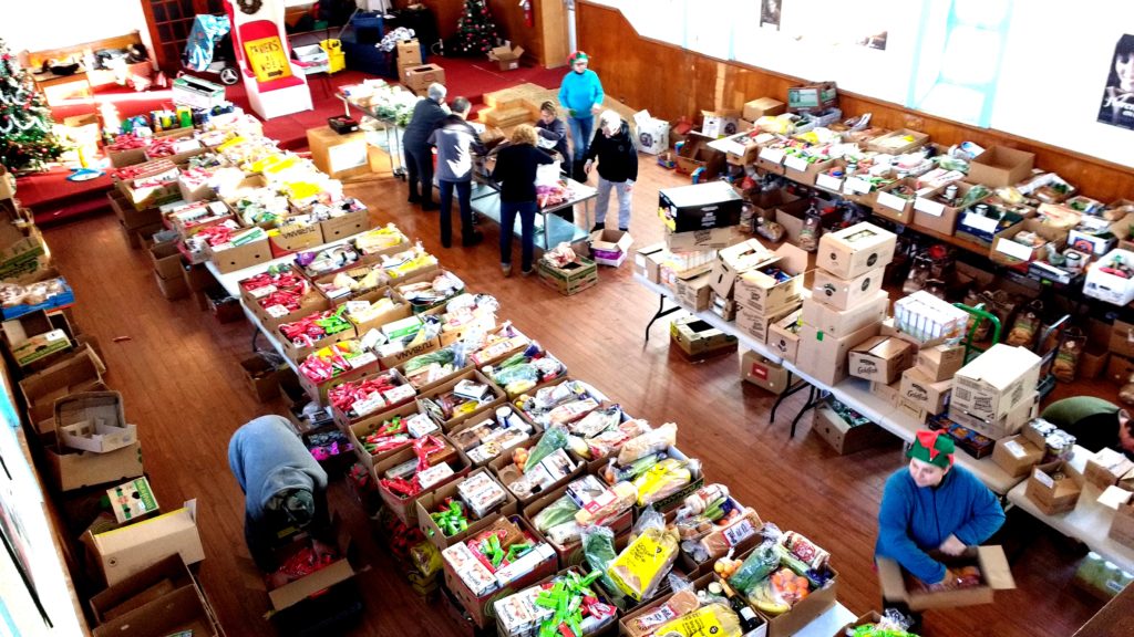 Coup de pouce alimentaire distribue ses denrées à Val-des-Lacs