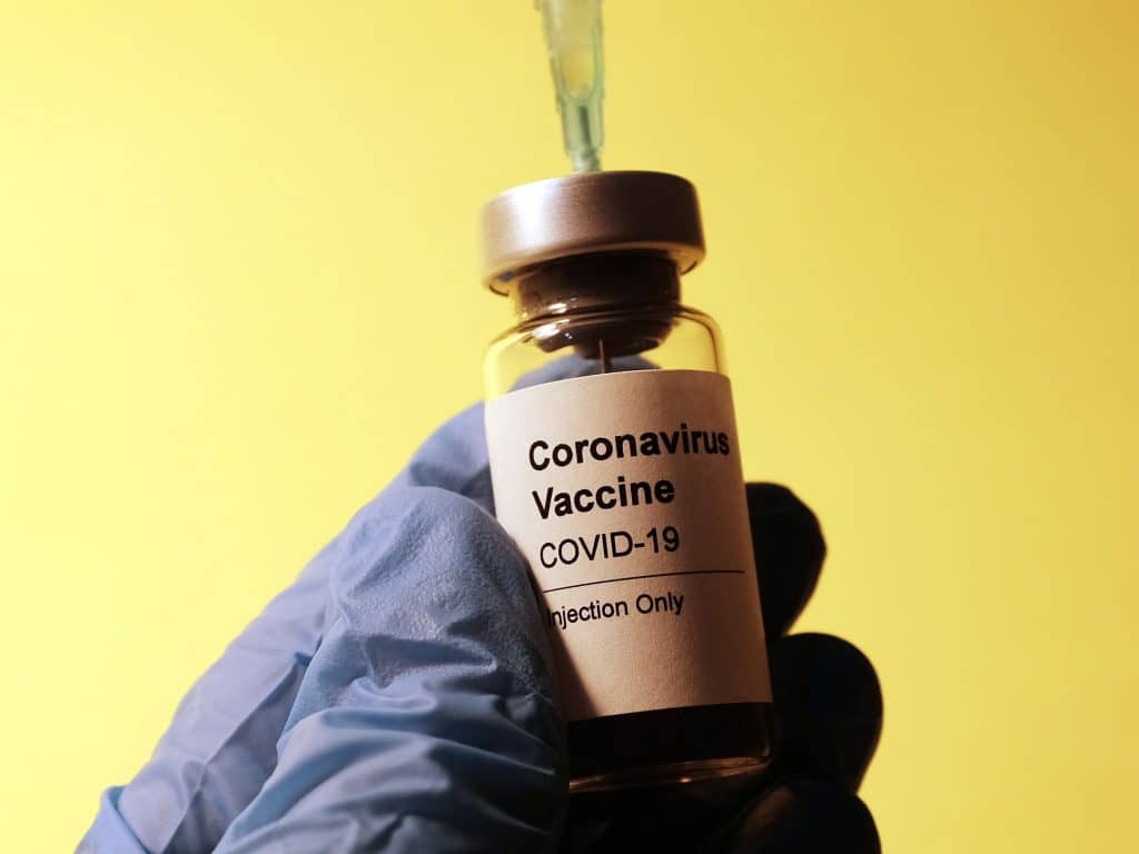 Vaccin contre la COVID-19: Les aînés vulnérables recevront une 3e dose