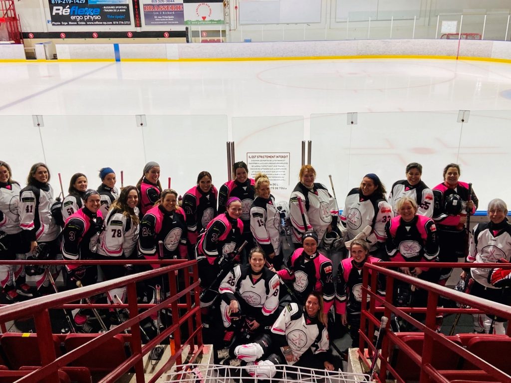 Les Palettes Roses proposent une initiation au hockey