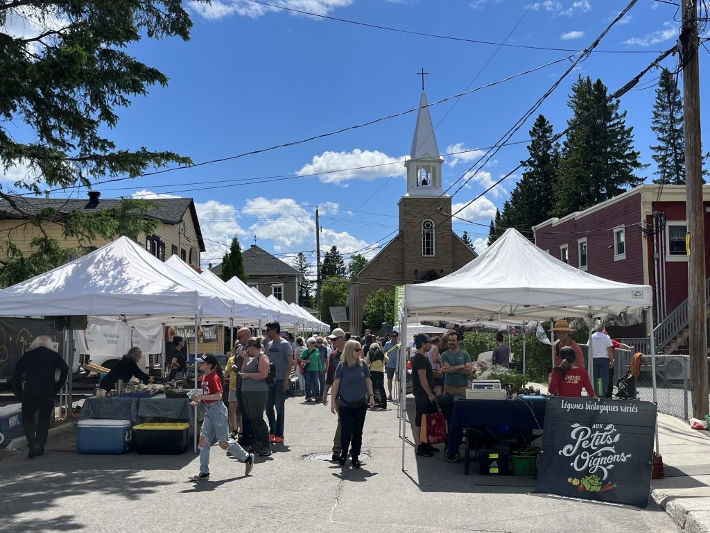 The Val-David Summer Market is the first in Quebec to receive the Marché de la Terre award.  (Photo Northern Info-Laureen Peers)