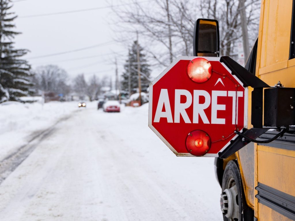 Des autobus enlisés à Saint-Donat