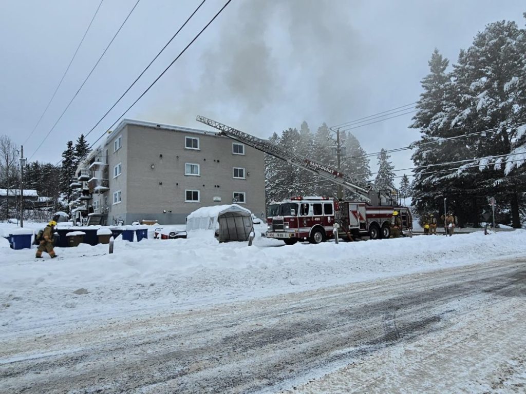 Des familles évacuées à cause d’un incendie à Saint-Donat