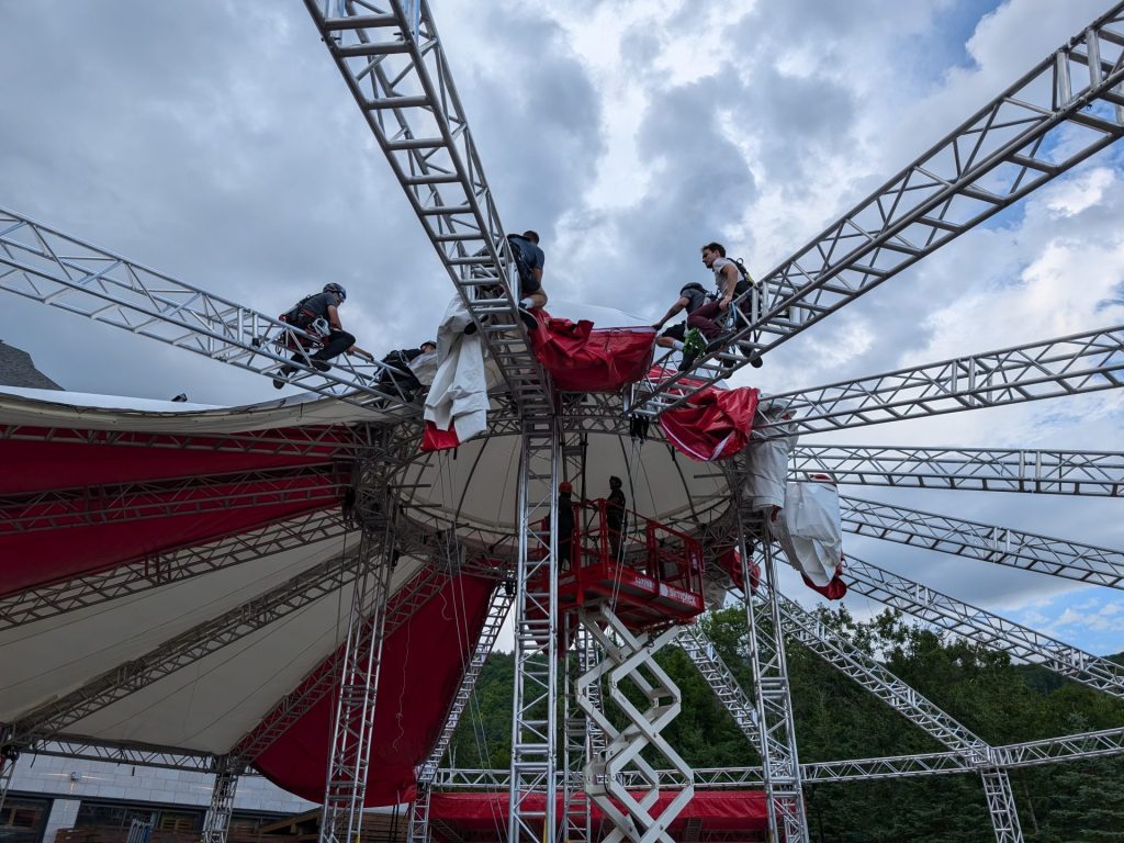 Le Cabaret Éclats pour vous éblouir à Mont-Tremblant