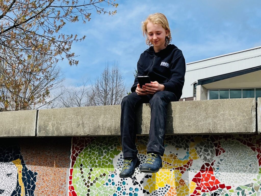 Cellulaires à l’école : c’est terminé!